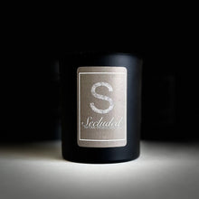 Load image into Gallery viewer, Cocoa &amp; Patchouli | Matte Black | 200g Scented Candle
